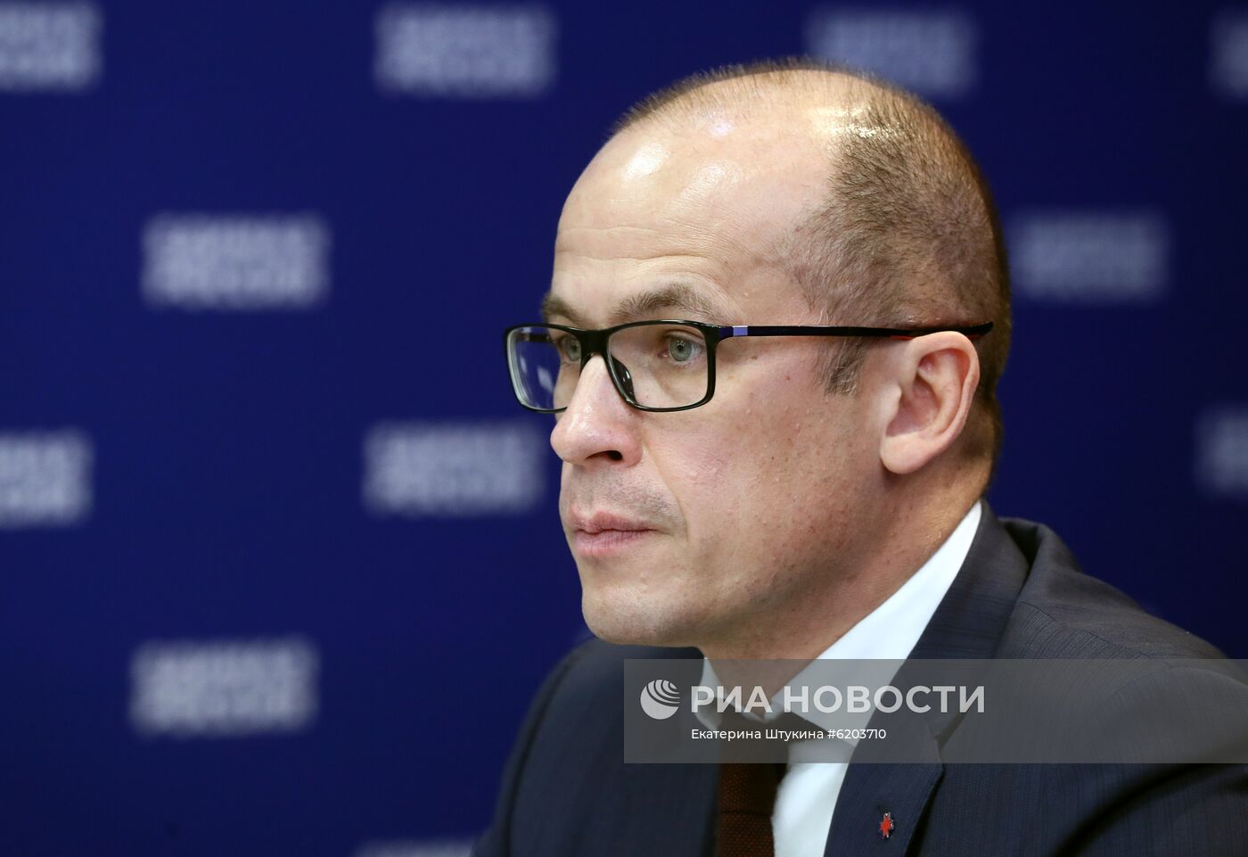 Председатель "Единой России" Д. Медведев встретился с кандидатами на посты секретарей региональных отделений партии