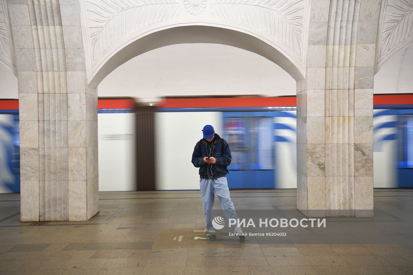 Число пассажиров в метро сократилось из-за коронавируса 