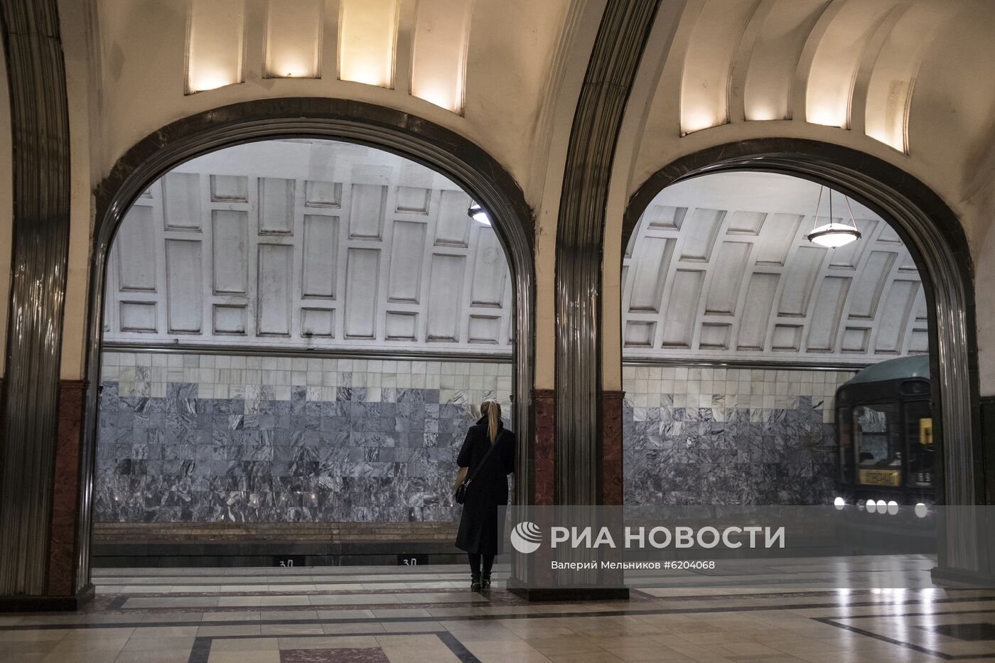 Число пассажиров в метро сократилось из-за коронавируса 