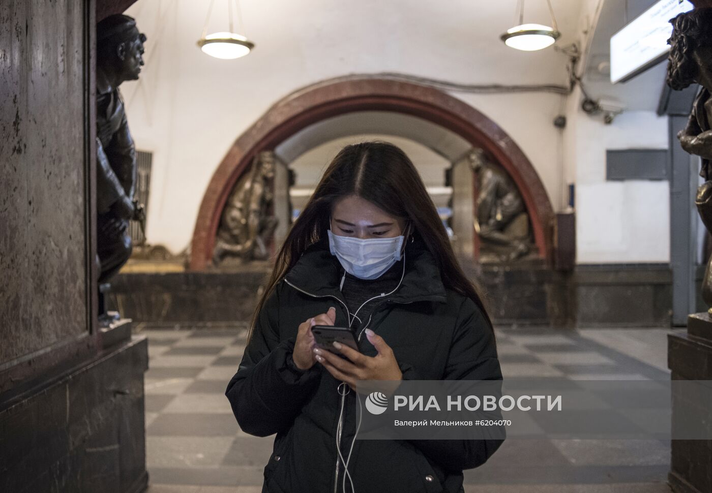 Число пассажиров в метро сократилось из-за коронавируса 