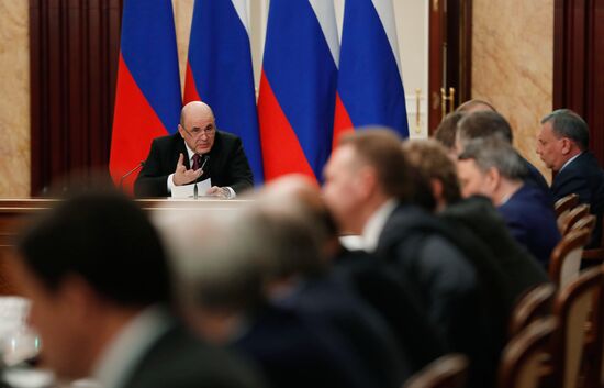 Премьер-министр РФ М. Мишустин провел совещание по развитию электронной промышленности