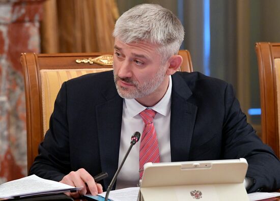 Премьер-министр РФ М. Мишустин провел заседание правительства РФ