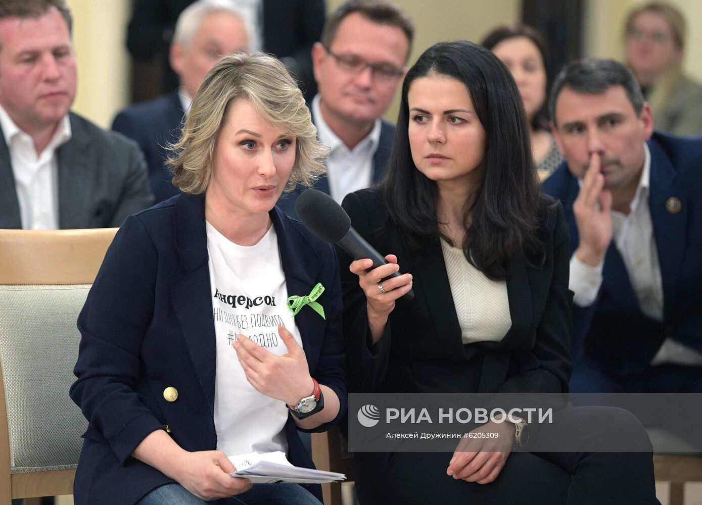 Президент РФ В. Путин провел встречу с представителями предпринимательского сообщества