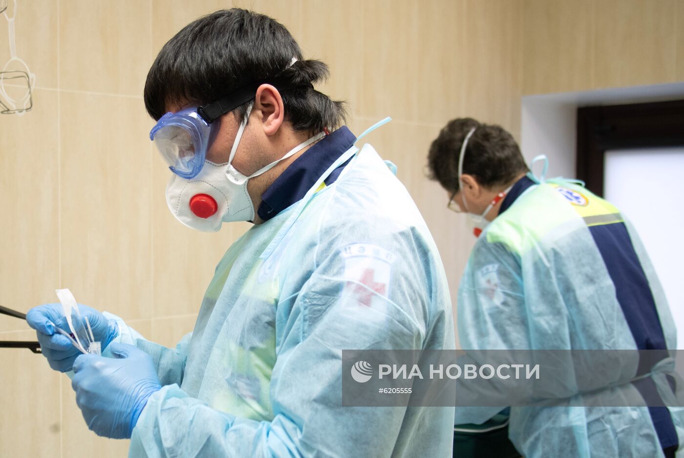 Сенаторы Совета Федерации проходят тестирование на коронавирус