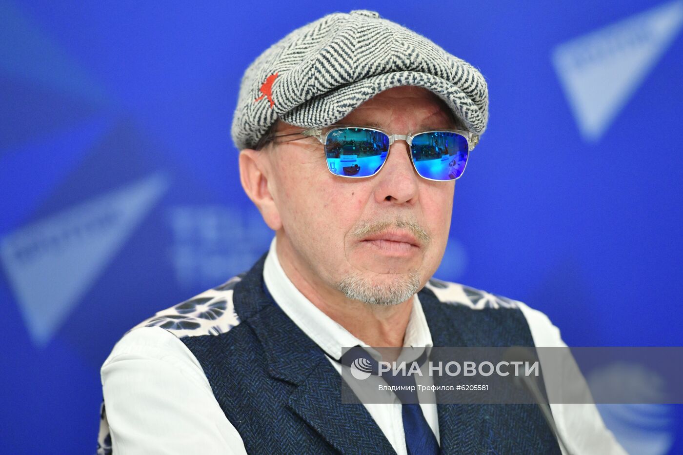 Онлайн-конференция, посвященная запуску проектов "Шоу ON!" и "Искусство онлайн"