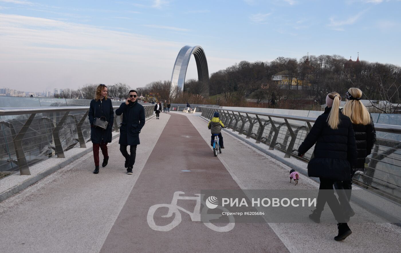 На Украине объявлен режим ЧС в связи с коронавирусом