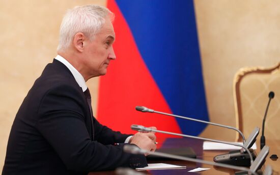 Премьер-министр РФ М. Мишустин провел заседание президиума Координационного совета по борьбе с коронавирусной инфекцией