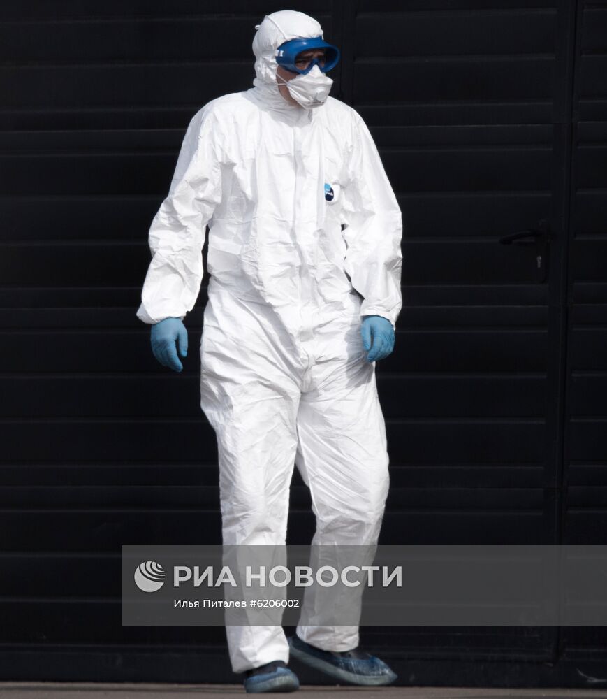 Больница в Коммунарке продолжает принимать пациентов с подозрением на коронавирус