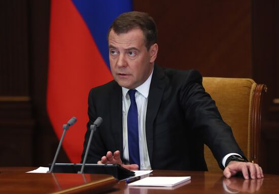 Зампред Совета безопасности РФ Д. Медведев провел совещание по вопросу "Актуальные проблемы при внедрении технологий связи 5G в РФ и пути их решения"