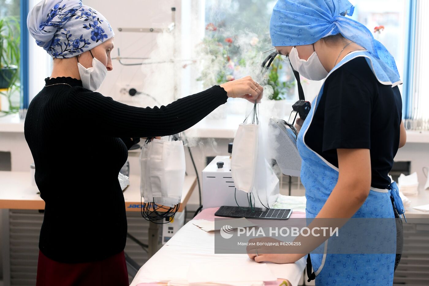 В аграрном колледже Татарстана начали шить защитные маски