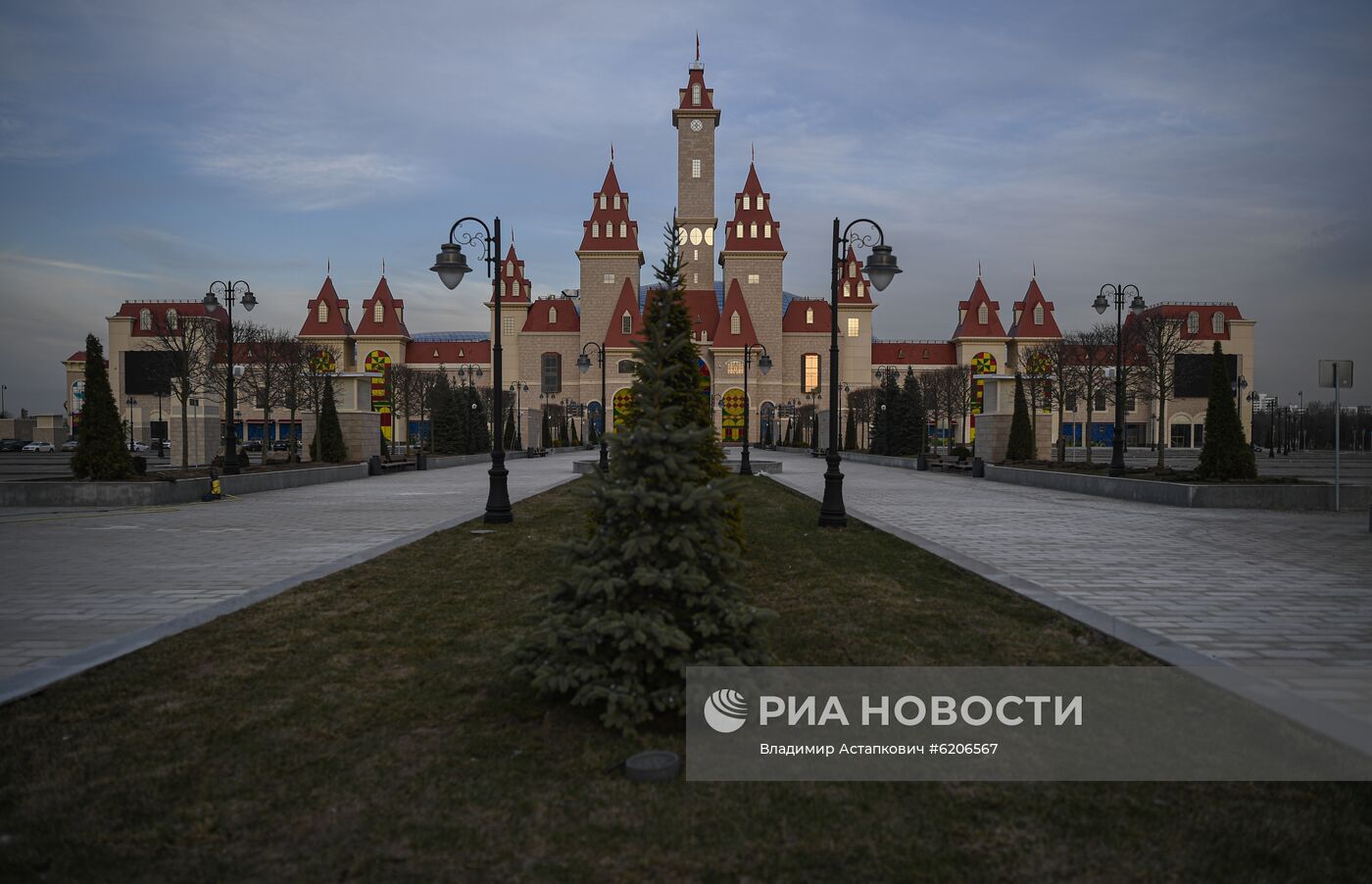 Тематический парк "Остров мечты" закрыт в связи с профилактикой коронавируса
