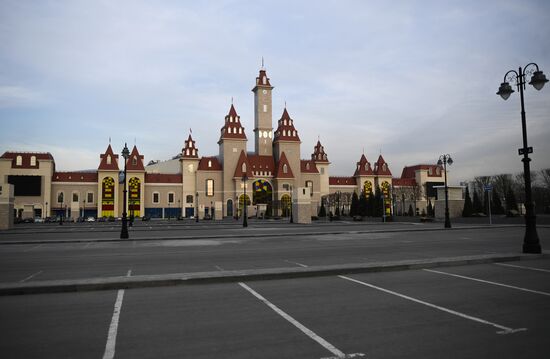 Тематический парк "Остров мечты" закрыт в связи с профилактикой коронавируса