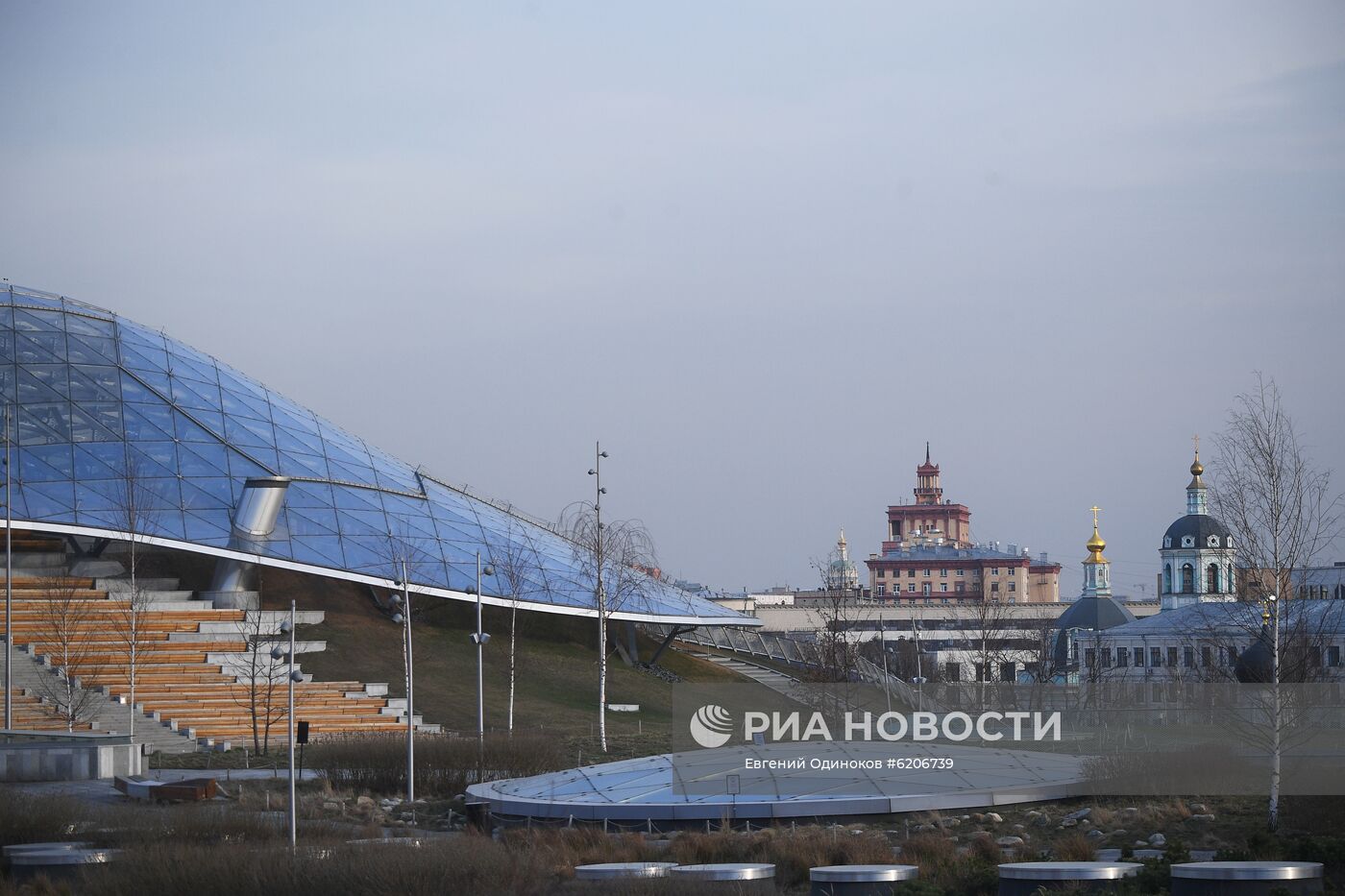 Закрытие парков в Москве