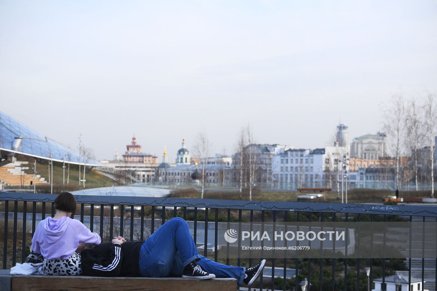 Закрытие парков в Москве