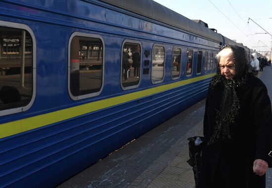 Прибытие спецпоезда с гражданами РФ из Киева 