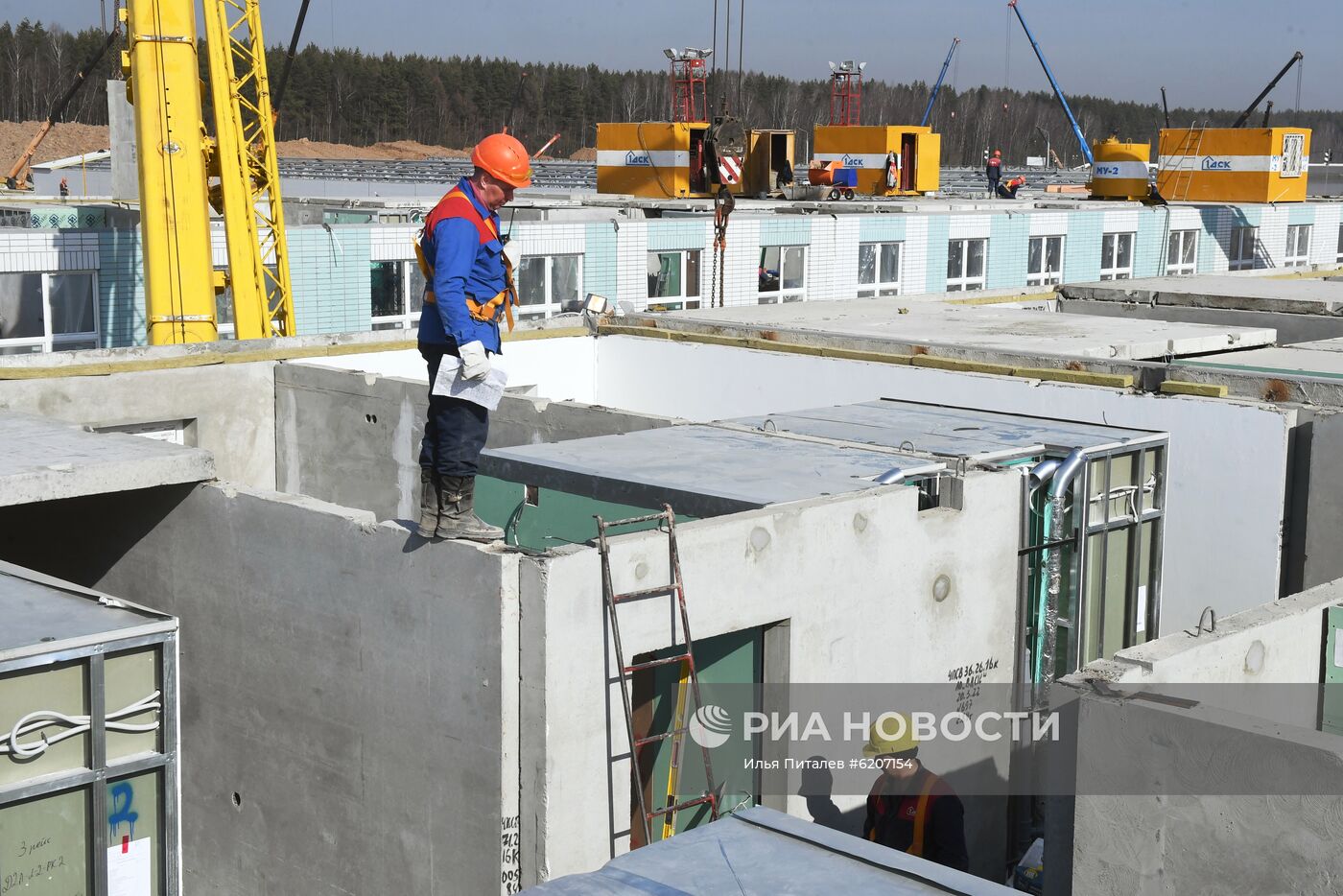 Продолжается строительство инфекционной больницы в Новой Москве