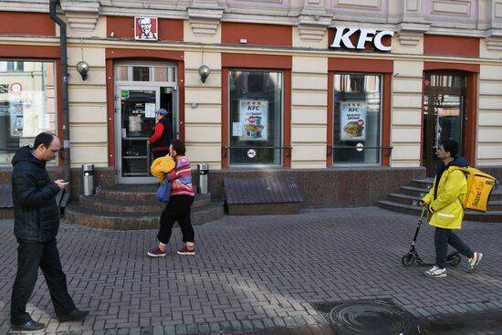 Закрытие предприятий общепита в Москве