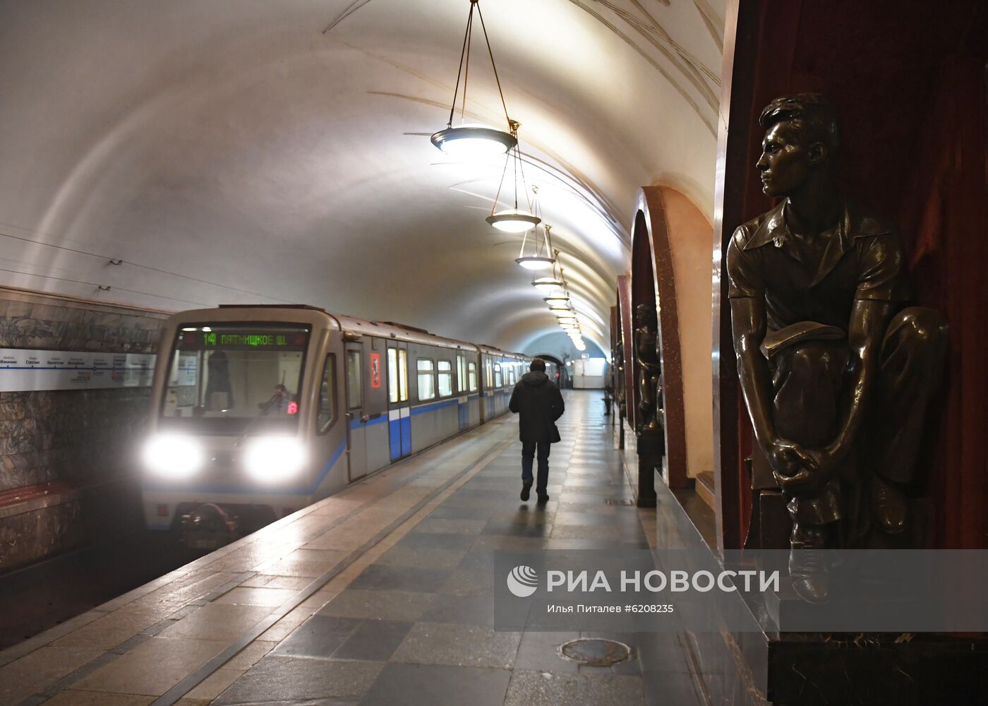 В Москве введен режим самоизоляции для всех жителей