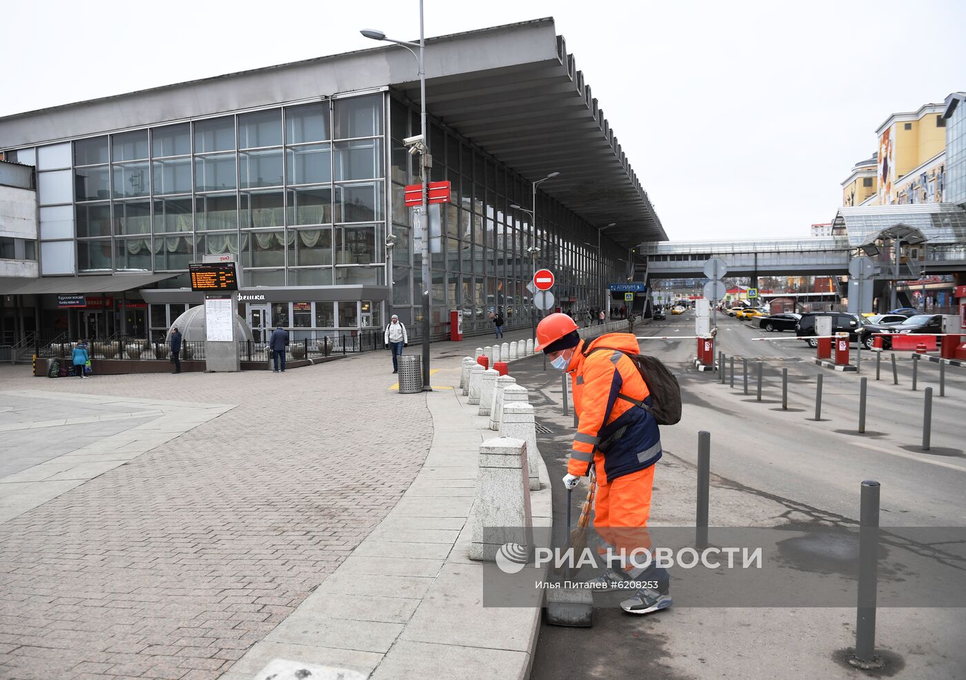 В Москве введен режим самоизоляции для всех жителей