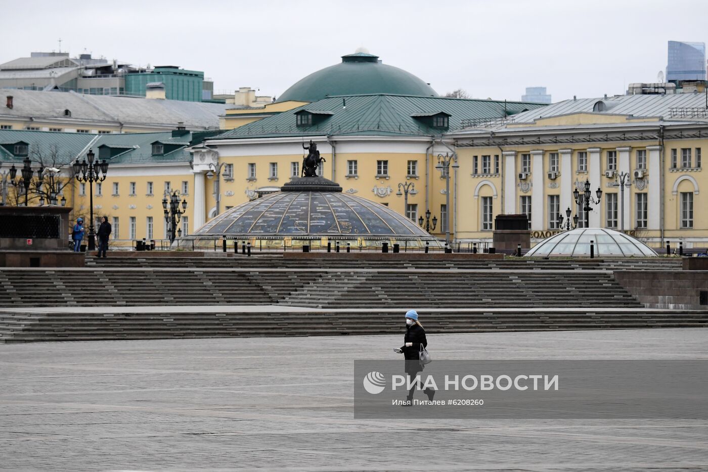 В Москве введен режим самоизоляции для всех жителей