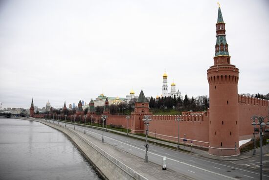 В Москве введен режим самоизоляции для всех жителей