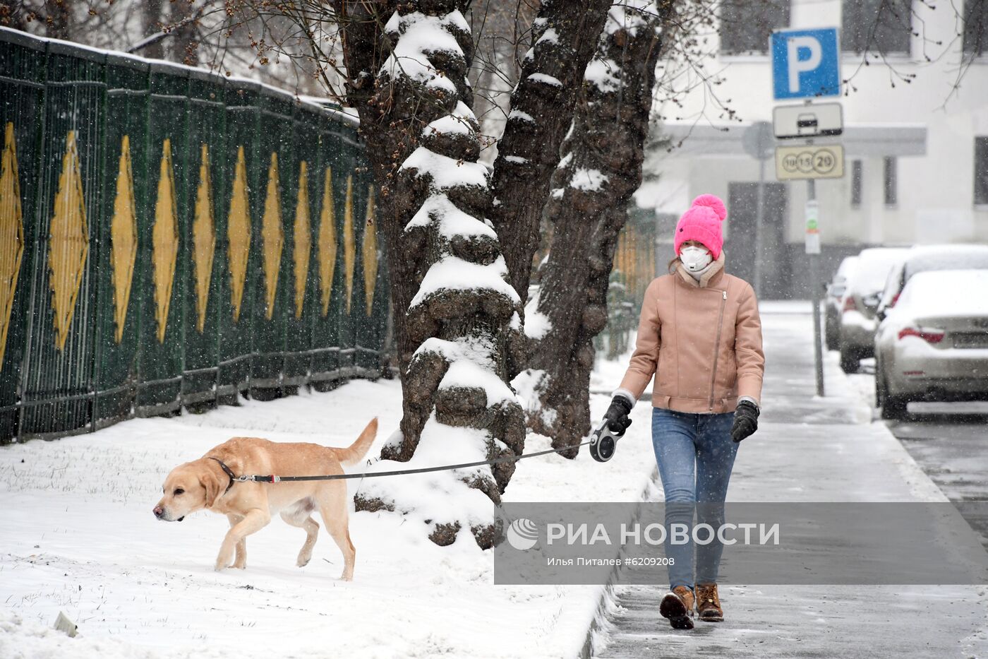 Снег в Москве