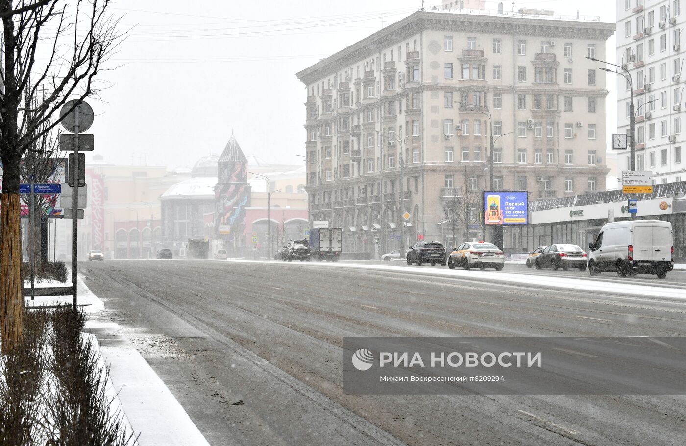 Дороги в Москве стали свободнее в связи с самоизоляцией