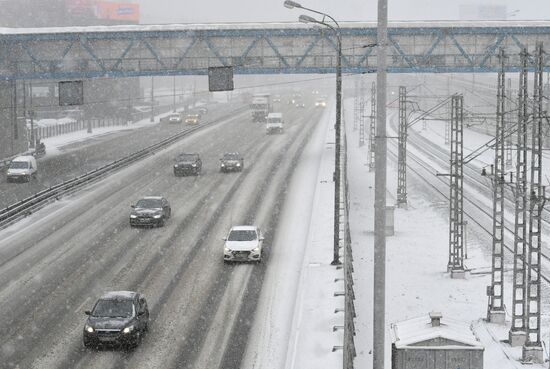 Дороги в Москве стали свободнее в связи с самоизоляцией