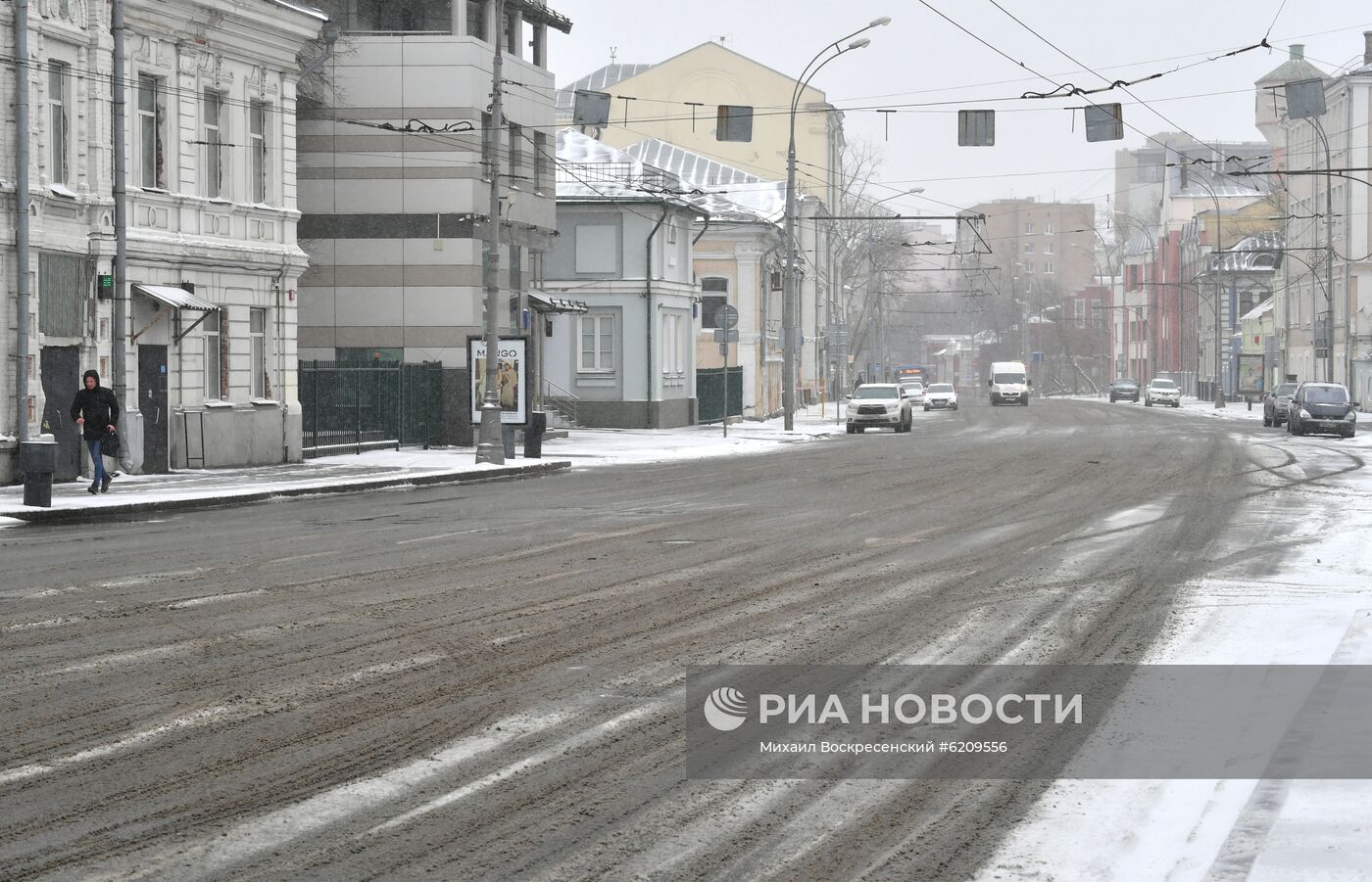 Дороги в Москве стали свободнее в связи с самоизоляцией