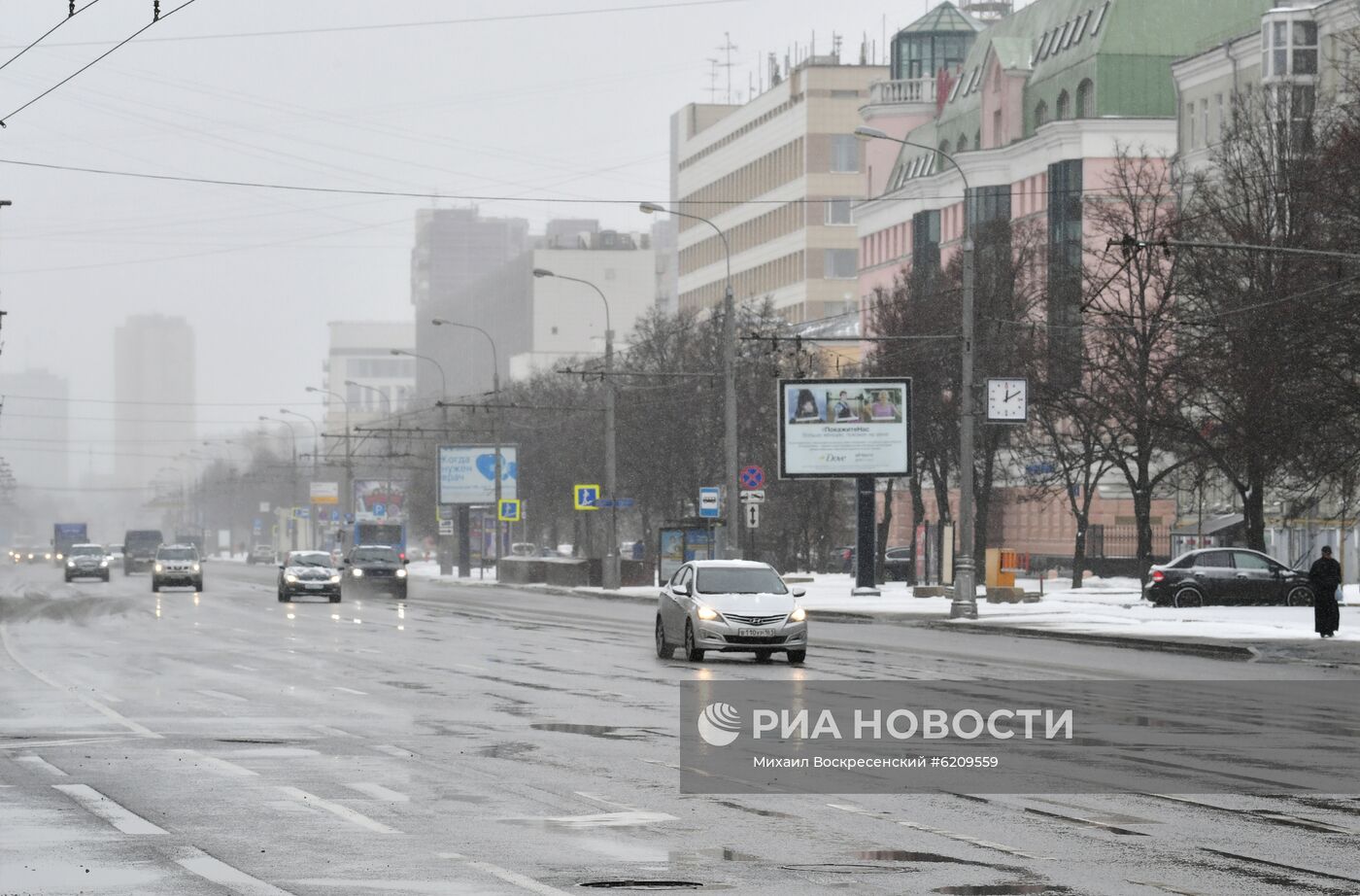 Дороги в Москве стали свободнее в связи с самоизоляцией