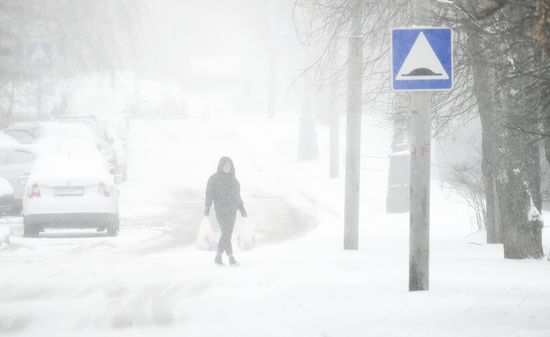 Снег в Москве