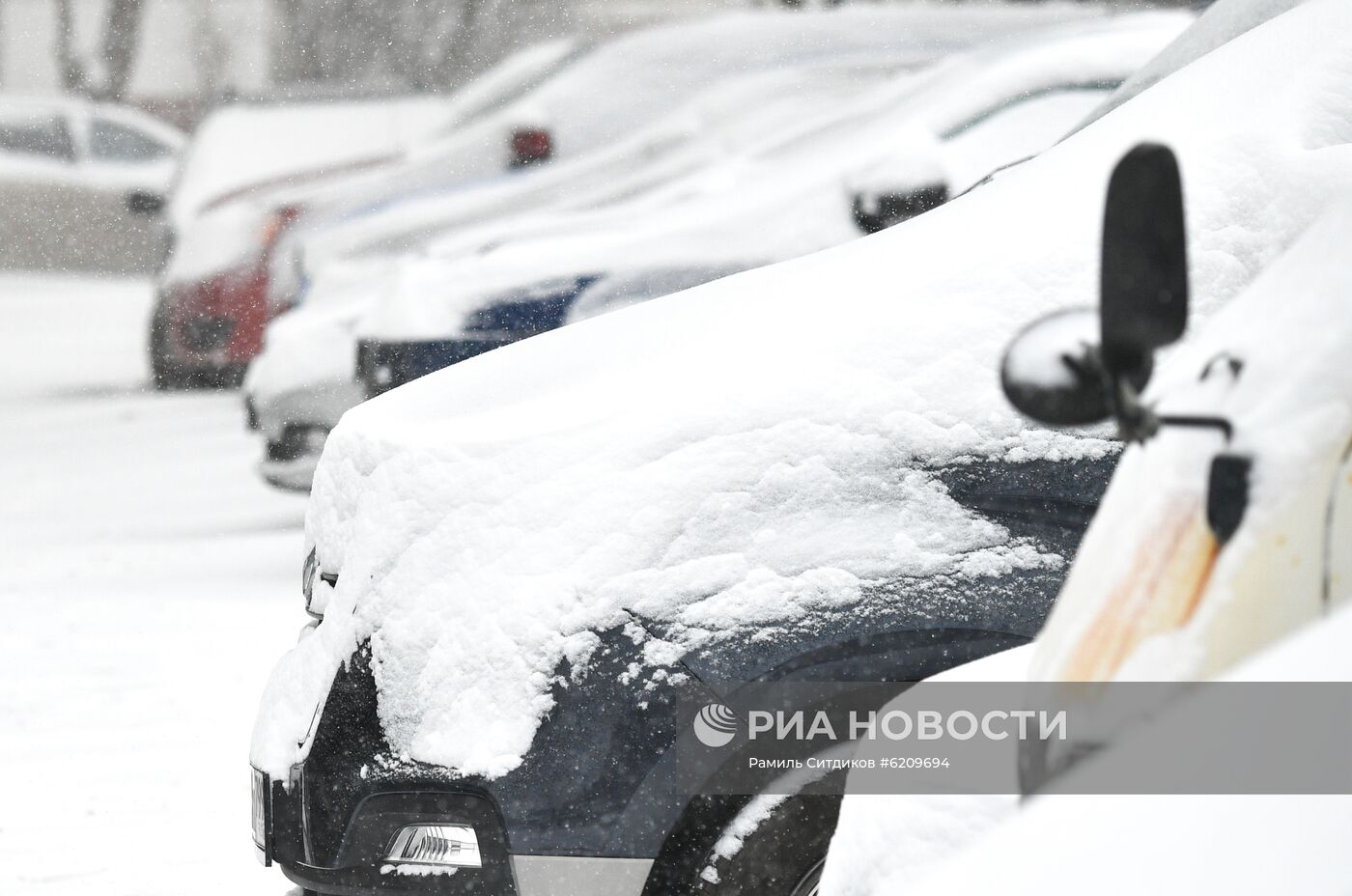 Снег в Москве