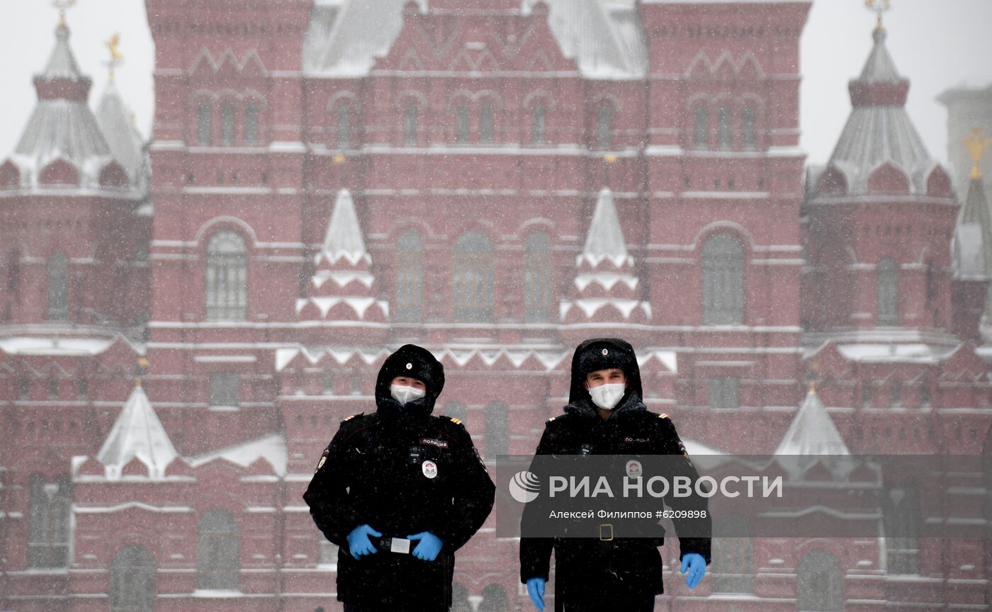 Снег в Москве