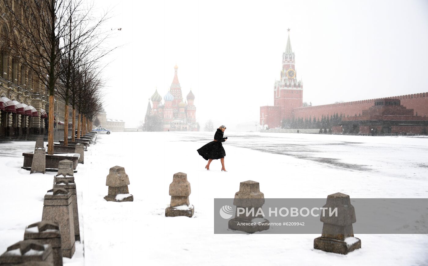 Снег в Москве