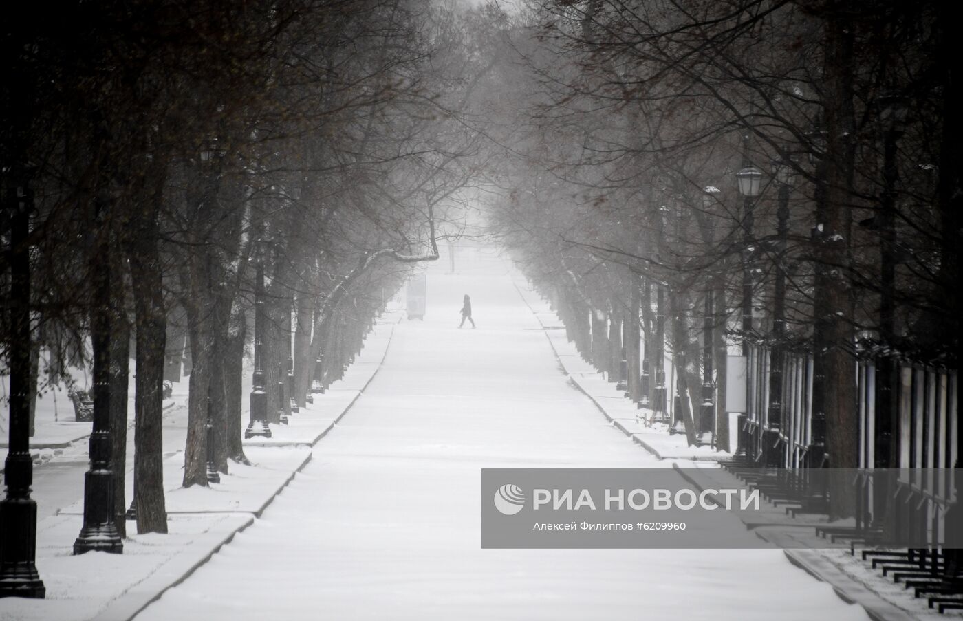 Снег в Москве