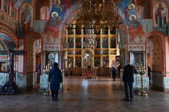 Литургия в храме Казанской иконы Божией Матери в Котельниках