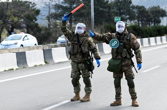 Блокпост на въезде в Тбилиси