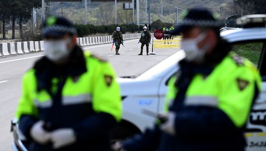 Блокпост на въезде в Тбилиси