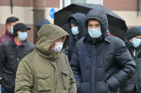 Очереди мигрантов в УФМС