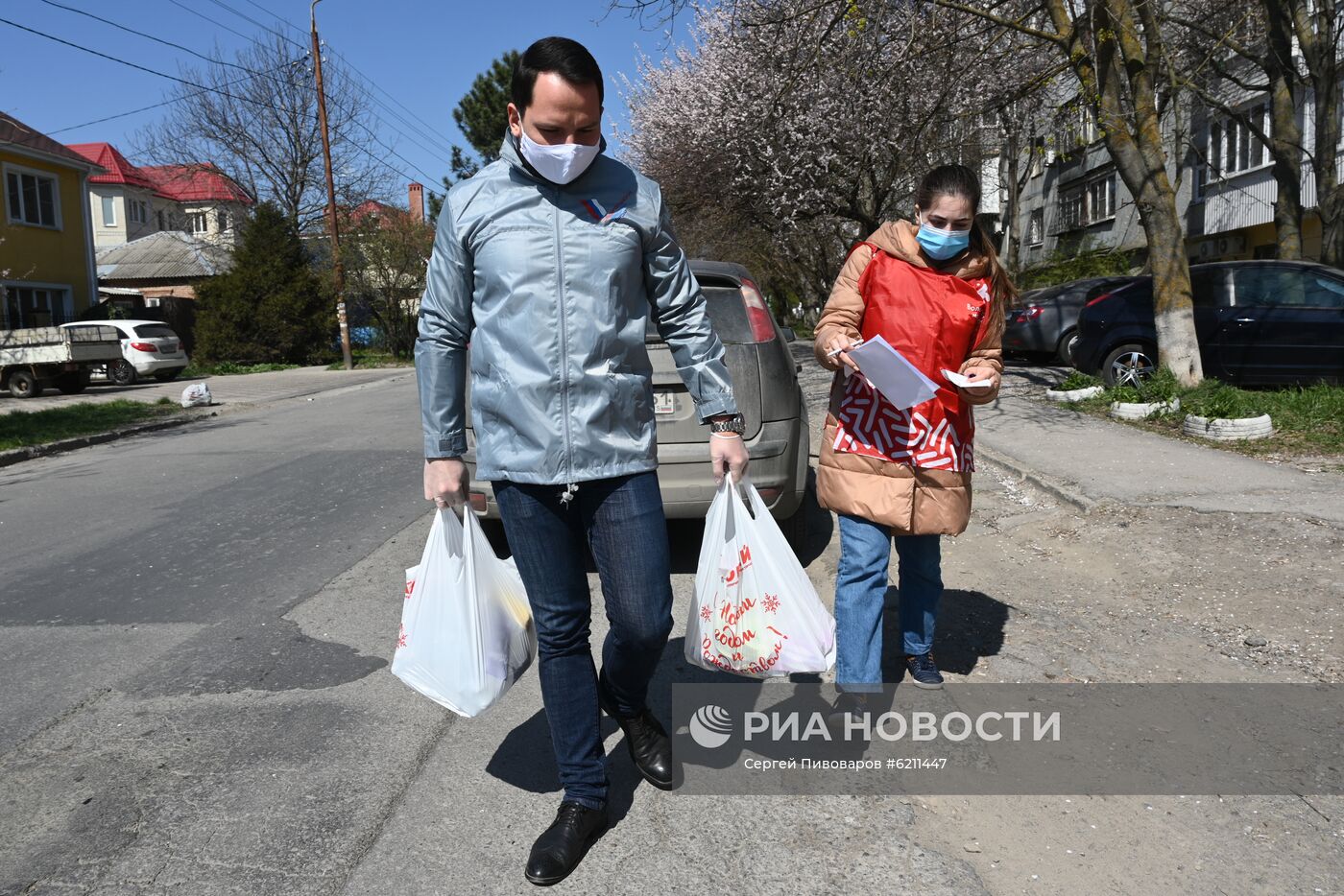 Работа волонтерских центров в городах России