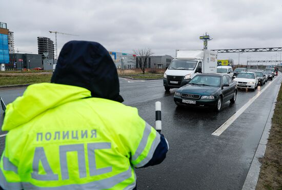 Блокпост из-за коронавируса при въезде в Калининград