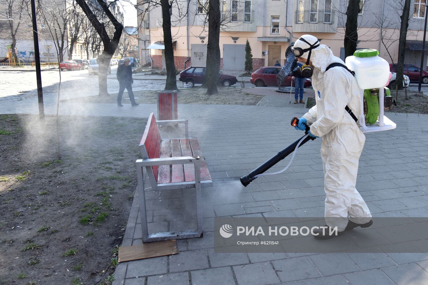 Дезинфекция общественного пространства на Украине в связи с коронавирусом