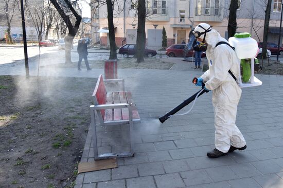 Дезинфекция общественного пространства на Украине в связи с коронавирусом