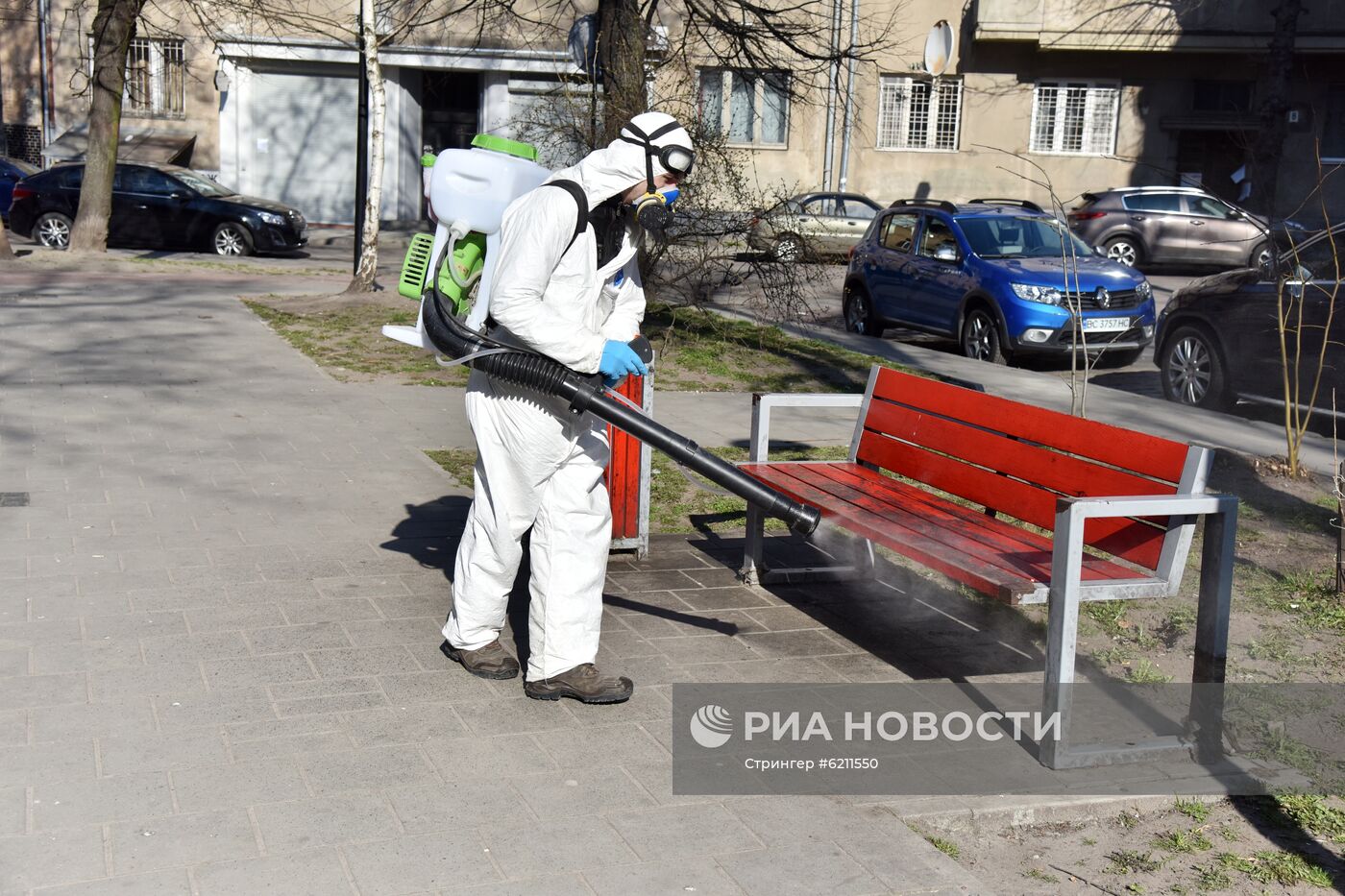 Дезинфекция общественного пространства на Украине в связи с коронавирусом