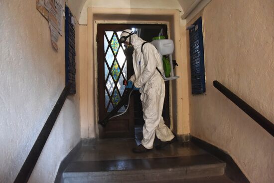 Дезинфекция общественного пространства на Украине в связи с коронавирусом