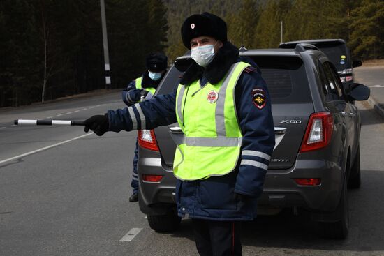 Работа сотрудников ГИБДД в Чите