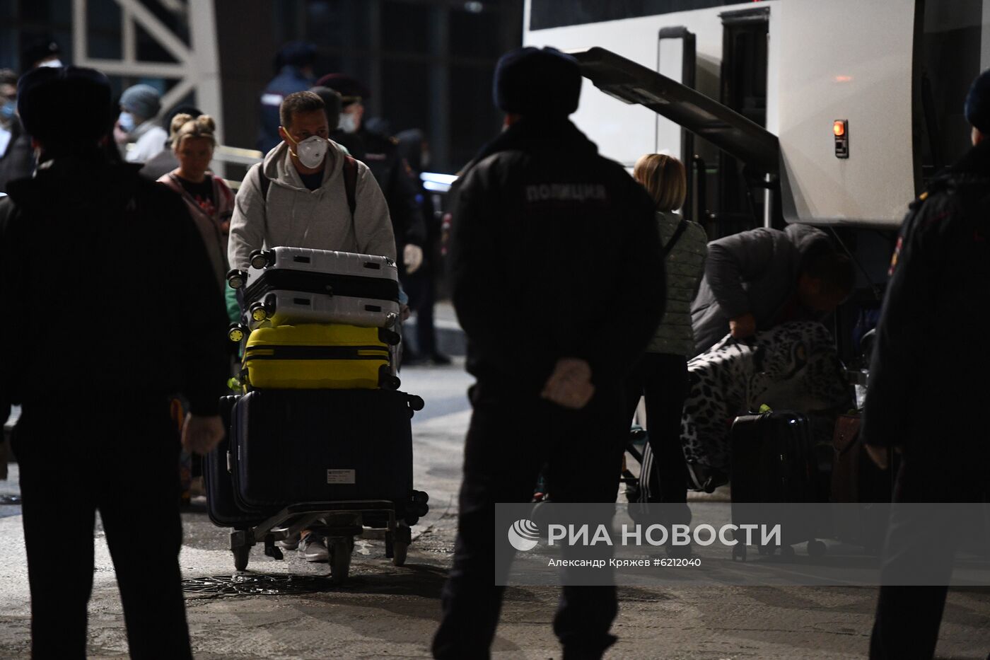 Пассажиры рейса из Бангкока в Новосибирск направлены на карантин в обсерваторы