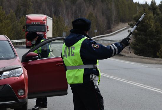 Работа сотрудников ГИБДД в Чите