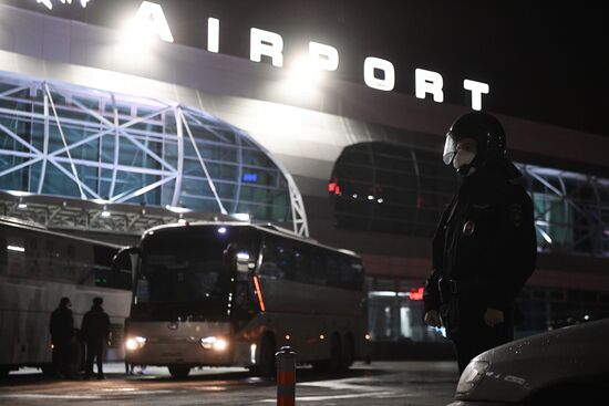 Пассажиры рейса из Бангкока в Новосибирск направлены на карантин в обсерваторы