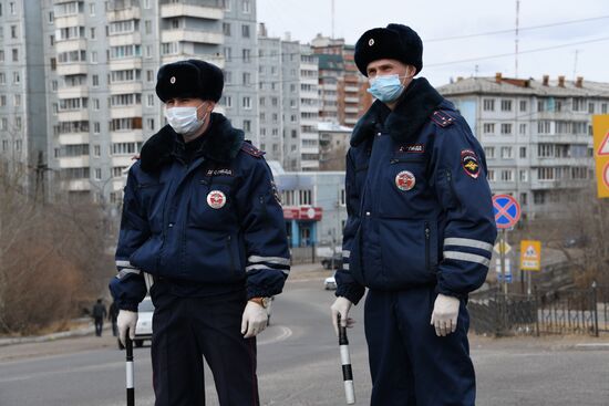 Работа сотрудников ГИБДД в Чите